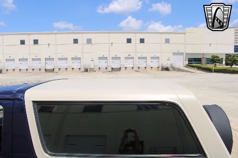 1995 Ford Bronco image 36