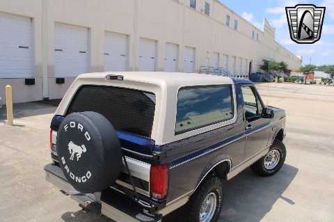 1995 Ford Bronco image 13