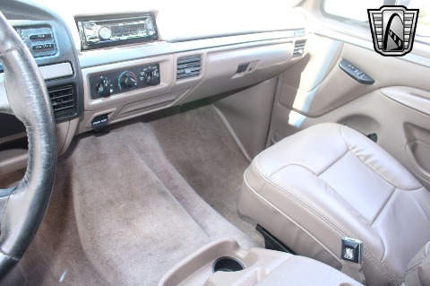 1995 Ford Bronco image 117