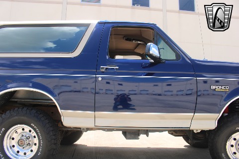 1995 Ford Bronco image 42