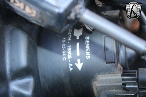 1995 Ford Bronco image 100