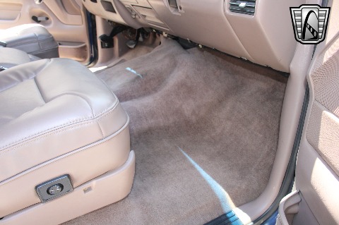 1995 Ford Bronco image 127