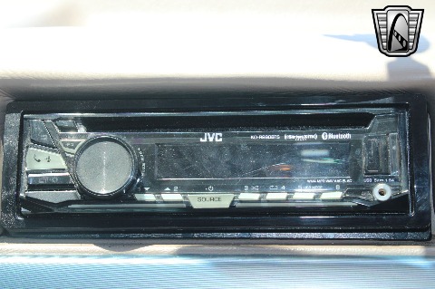 1995 Ford Bronco image 129