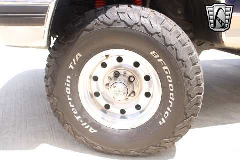 1995 Ford Bronco image 28