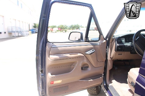 1995 Ford Bronco image 106