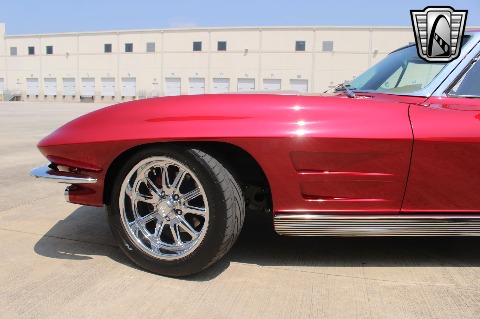 1963 Chevrolet Corvette image 29