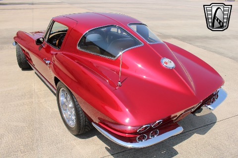 1963 Chevrolet Corvette image 37