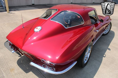 1963 Chevrolet Corvette image 38