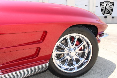 1963 Chevrolet Corvette image 132