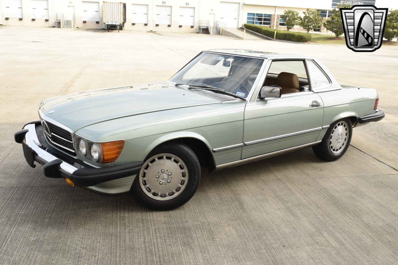 1988 Mercedes-Benz 560SL 32