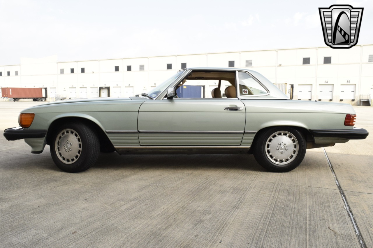 1988 Mercedes-Benz 560SL 35