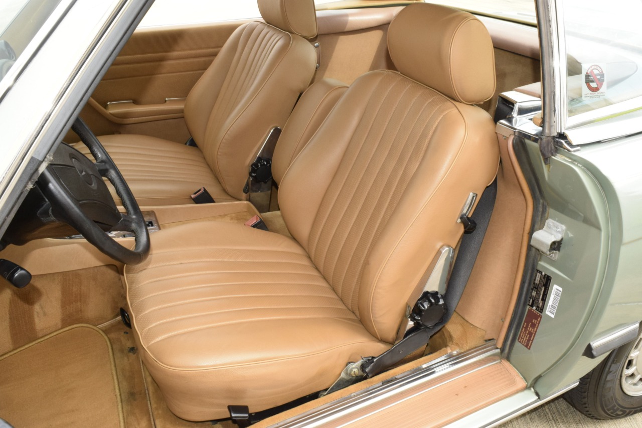 1988 Mercedes-Benz 560SL 21