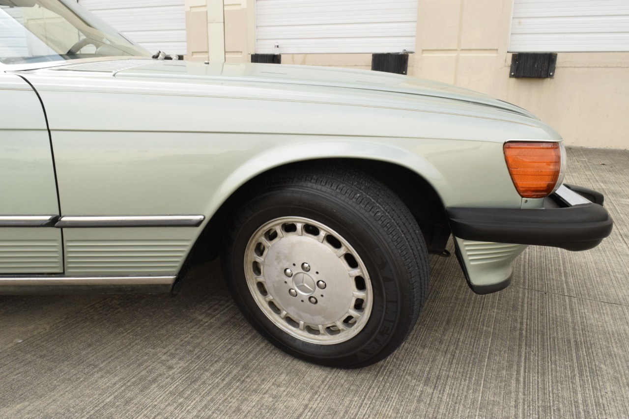 1988 Mercedes-Benz 560SL 67