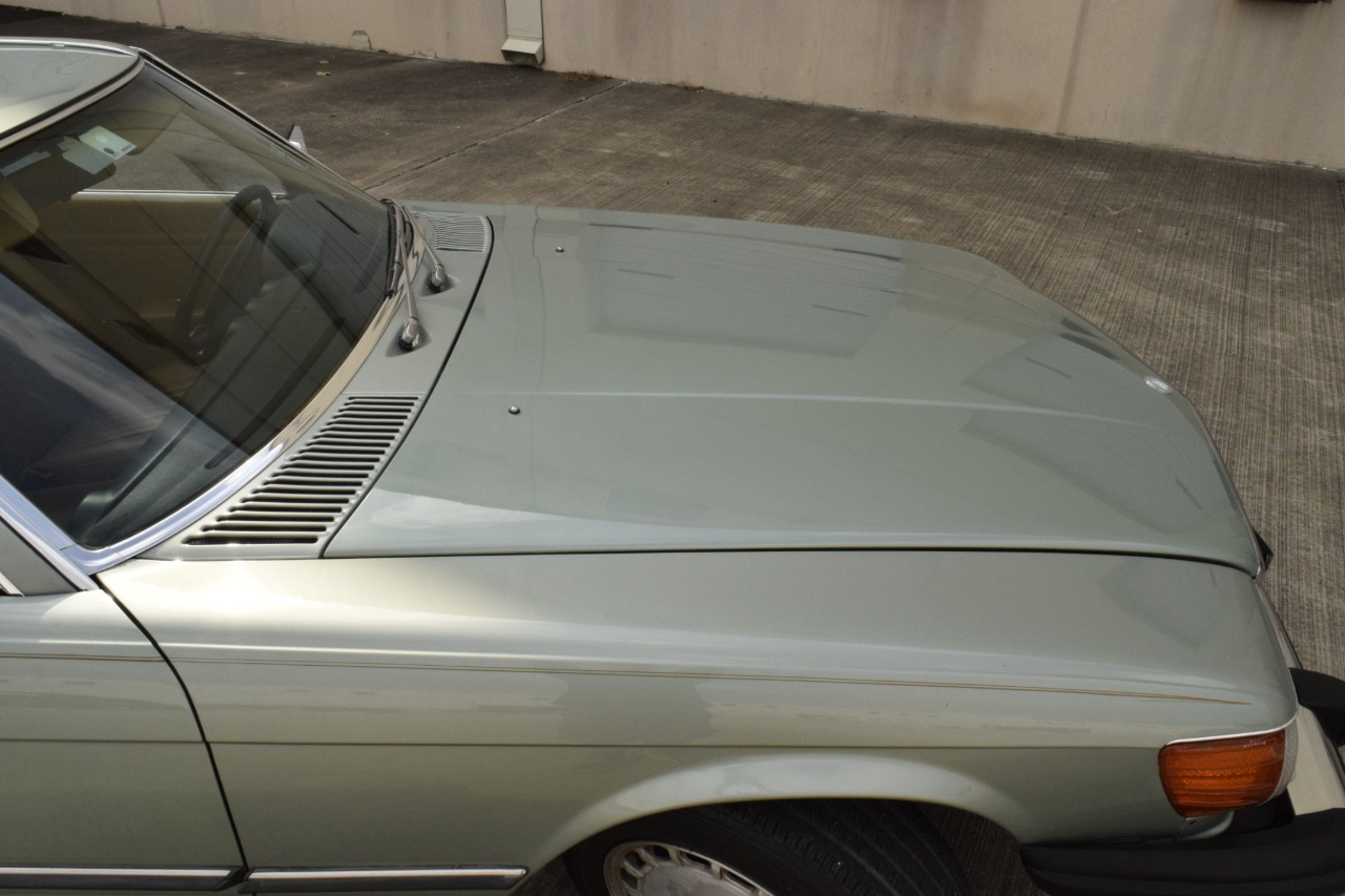 1988 Mercedes-Benz 560SL 11
