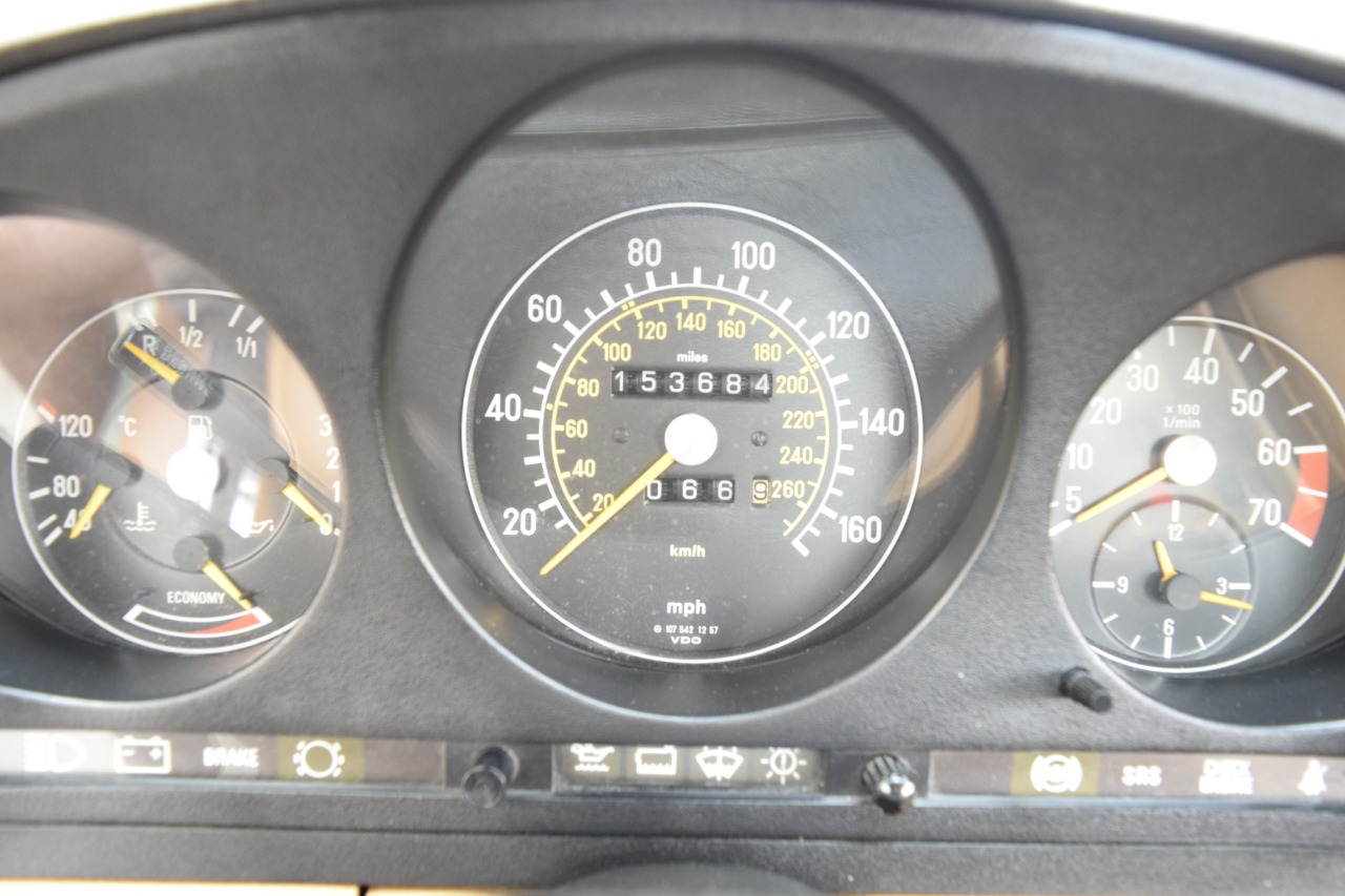 1988 Mercedes-Benz 560SL 22