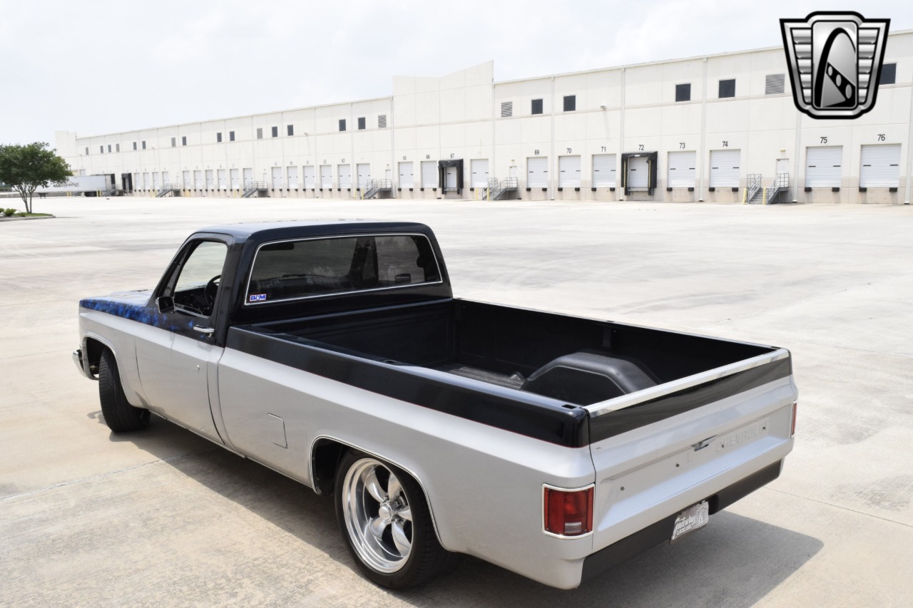 1982 Chevrolet C10 35