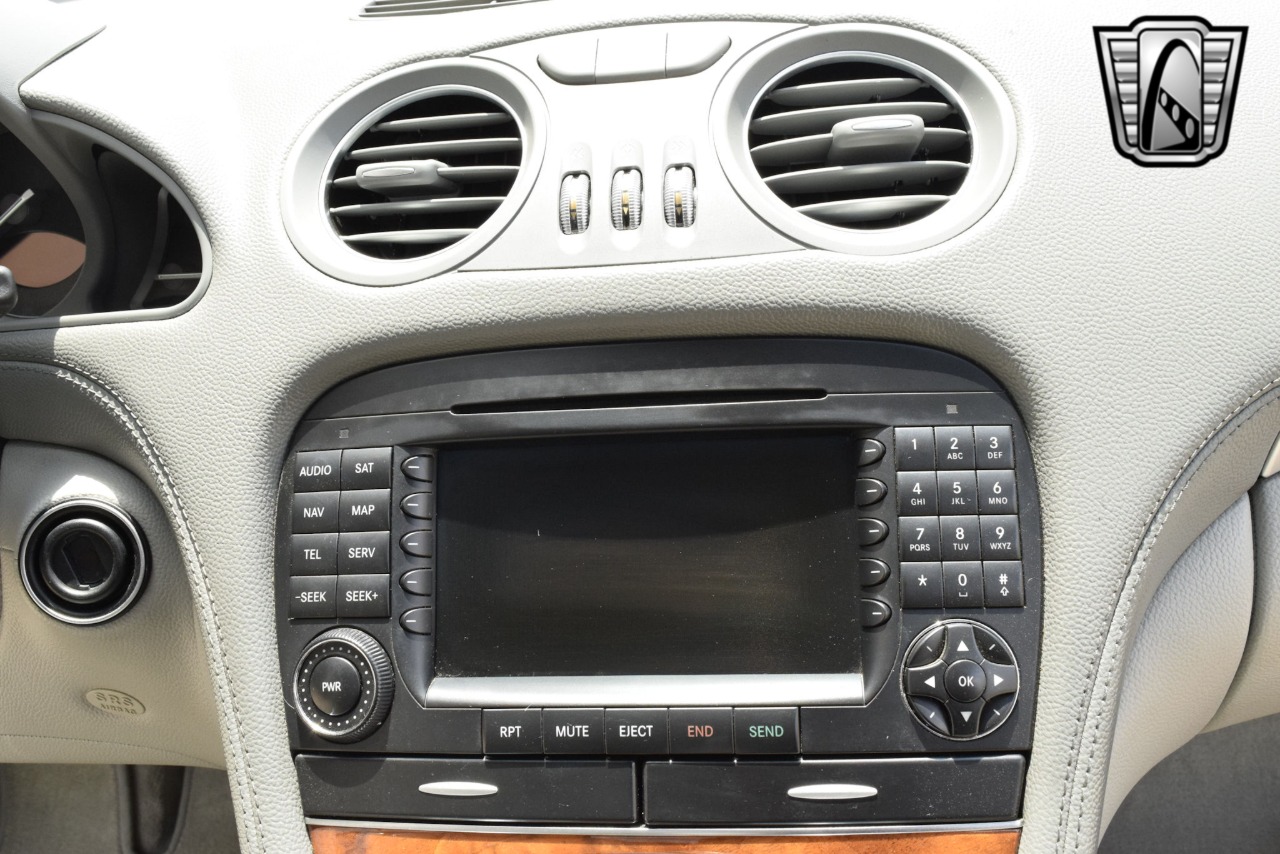 2006 Mercedes-Benz SL-Class 26