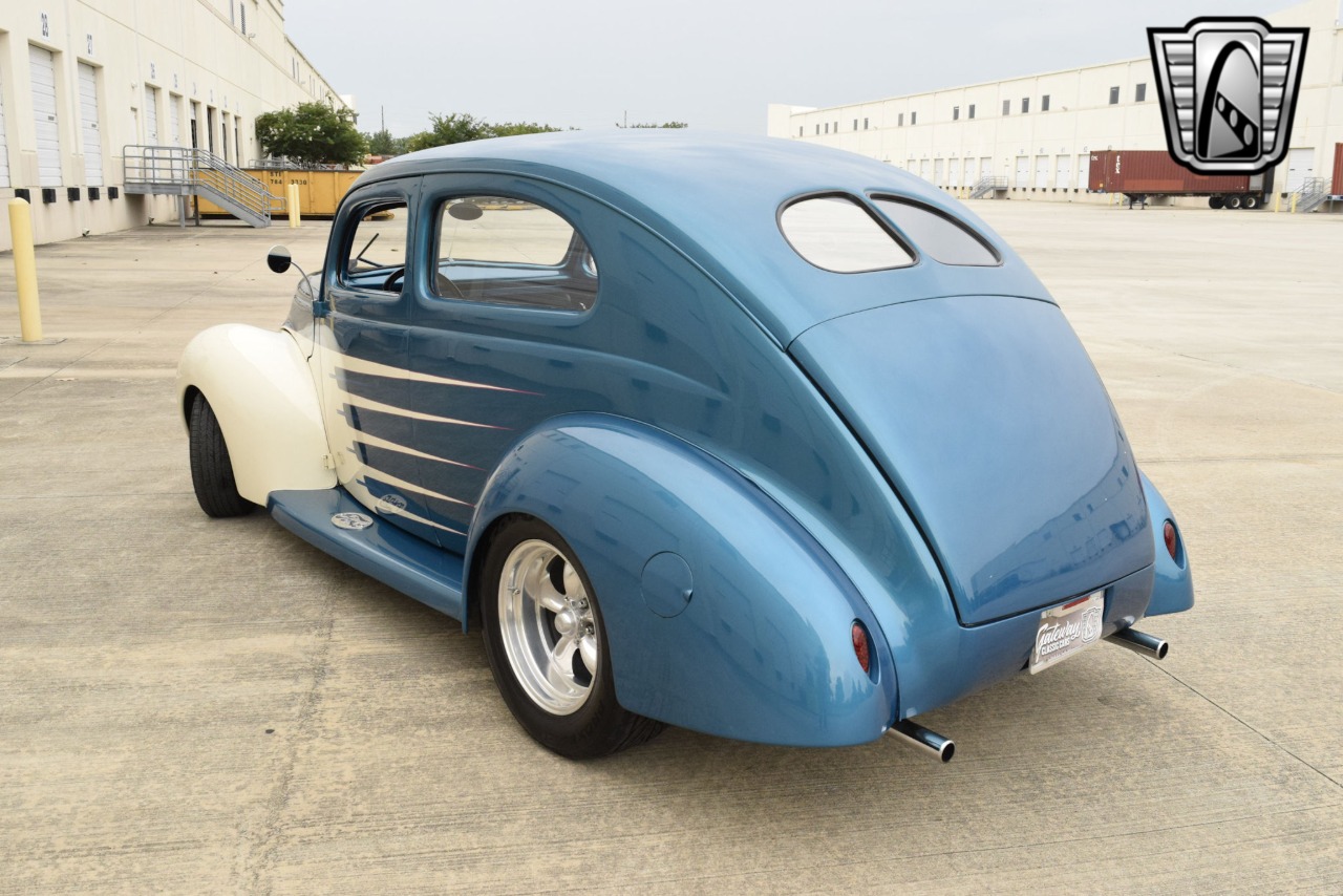 1939 Ford Coupe 3
