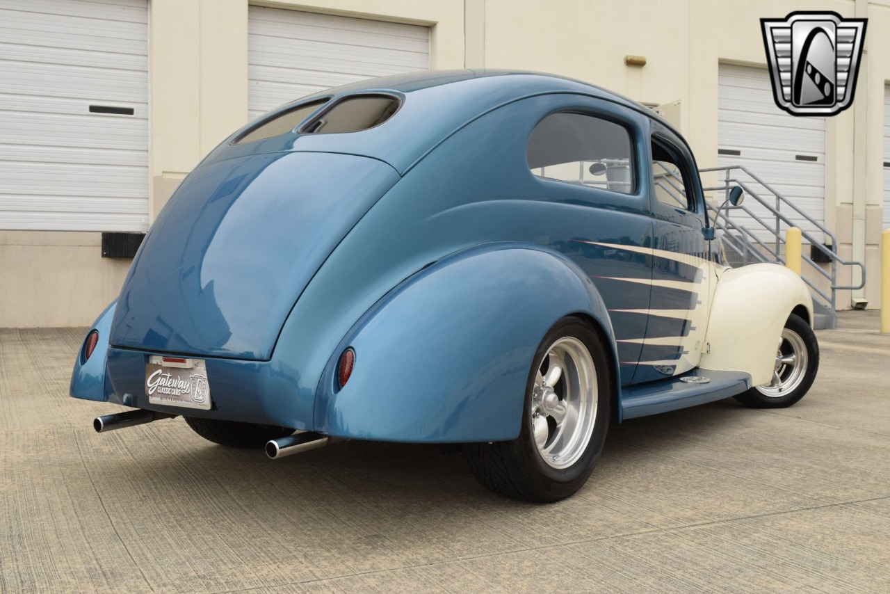 1939 Ford Coupe 42