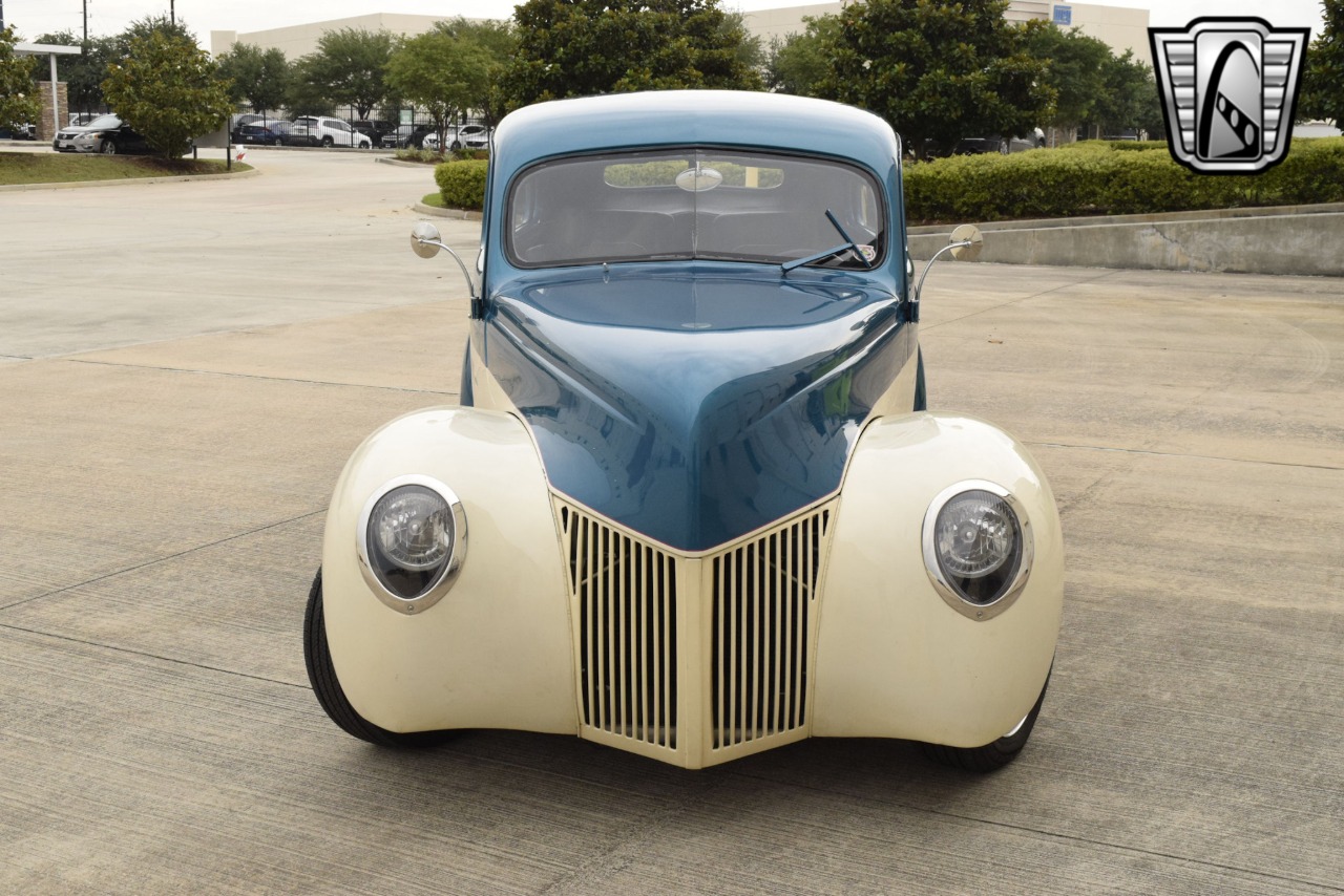 1939 Ford Coupe 49