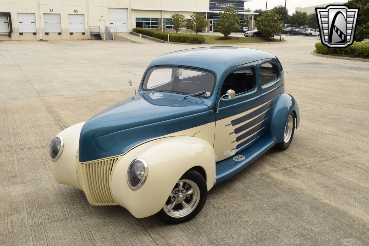 1939 Ford Coupe 7