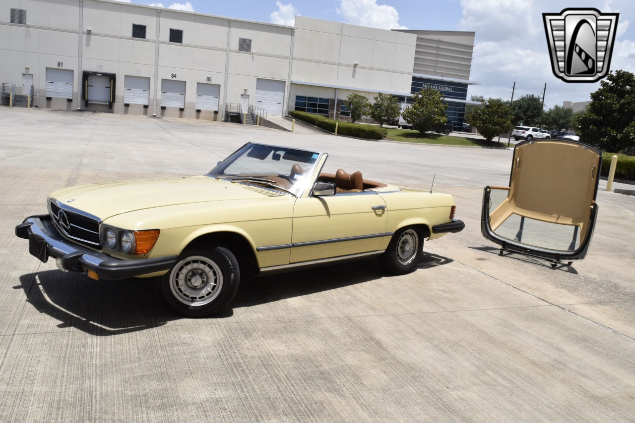 1977 Mercedes-Benz 450 SL 32