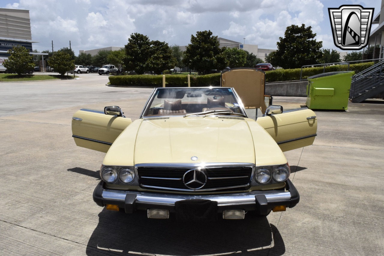 1977 Mercedes-Benz 450 SL 36