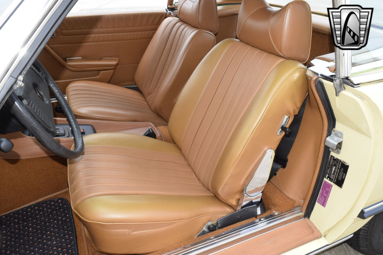 1977 Mercedes-Benz 450 SL 25
