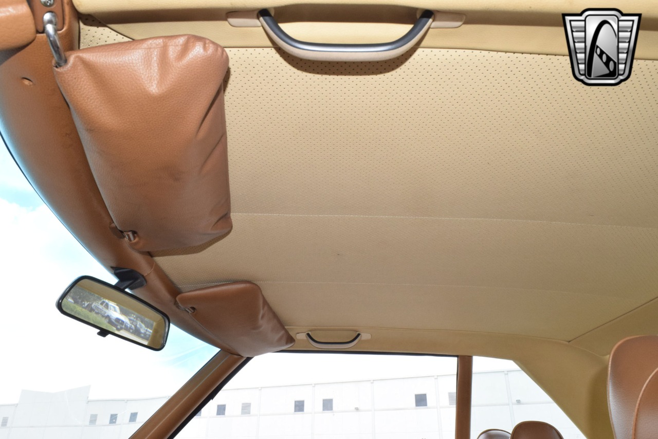 1977 Mercedes-Benz 450 SL 27