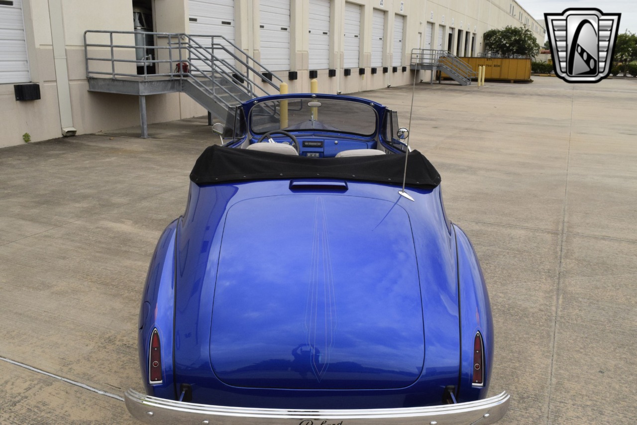 1938 Packard Eight 34