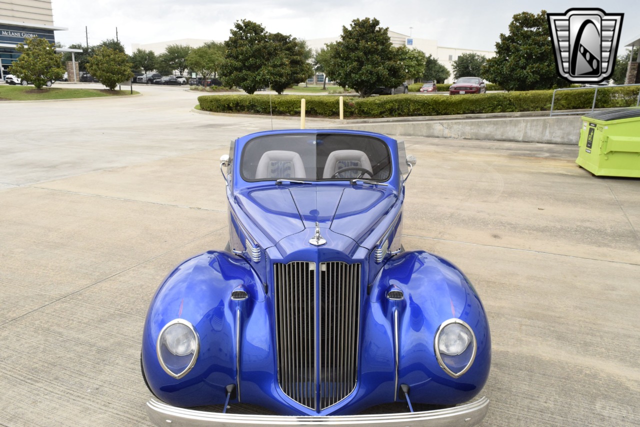 1938 Packard Eight 36