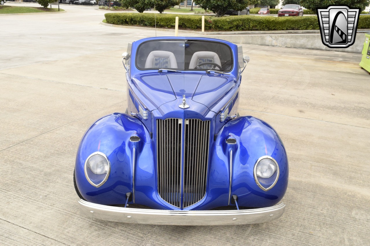 1938 Packard Eight 56