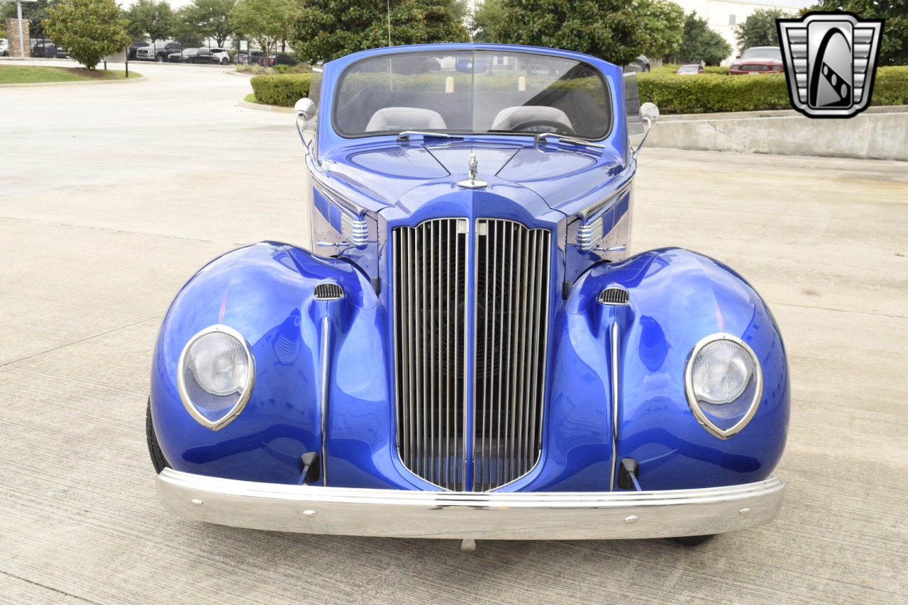 1938 Packard Eight 57