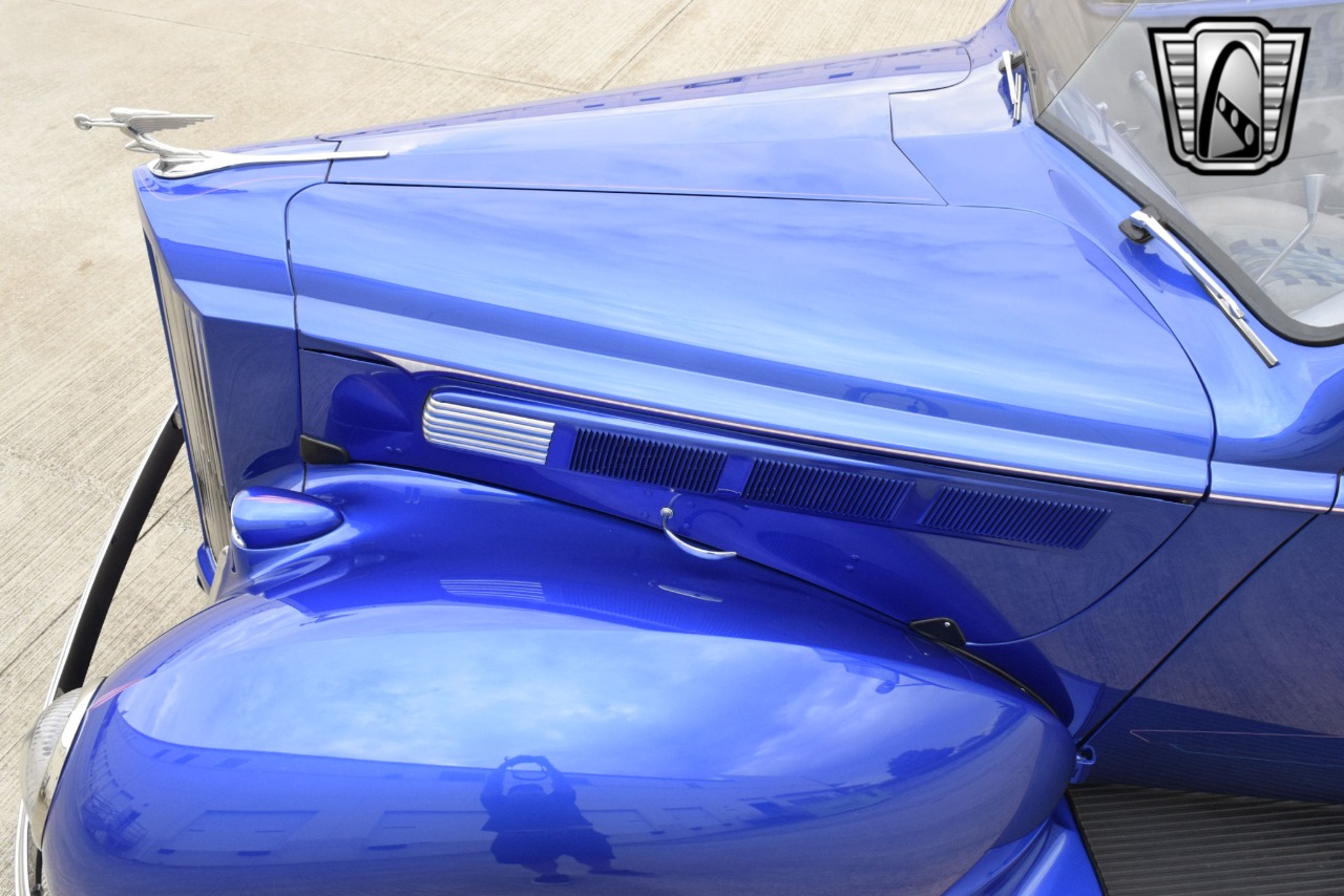 1938 Packard Eight 9