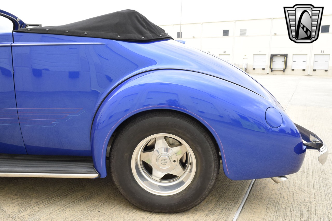 1938 Packard Eight 65