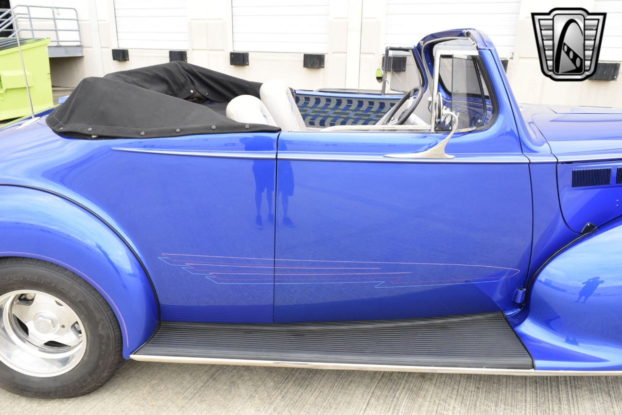 1938 Packard Eight 71