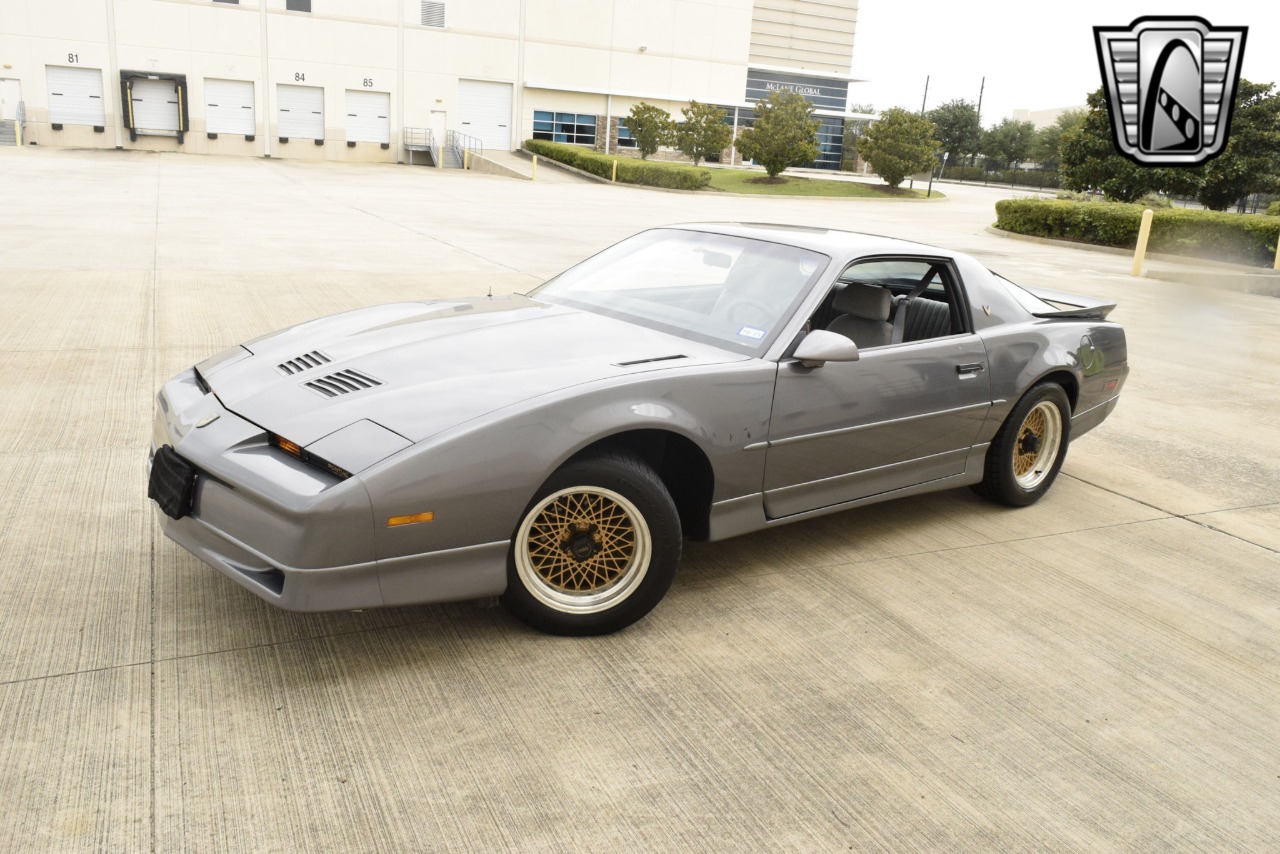 1988 Pontiac Firebird 32