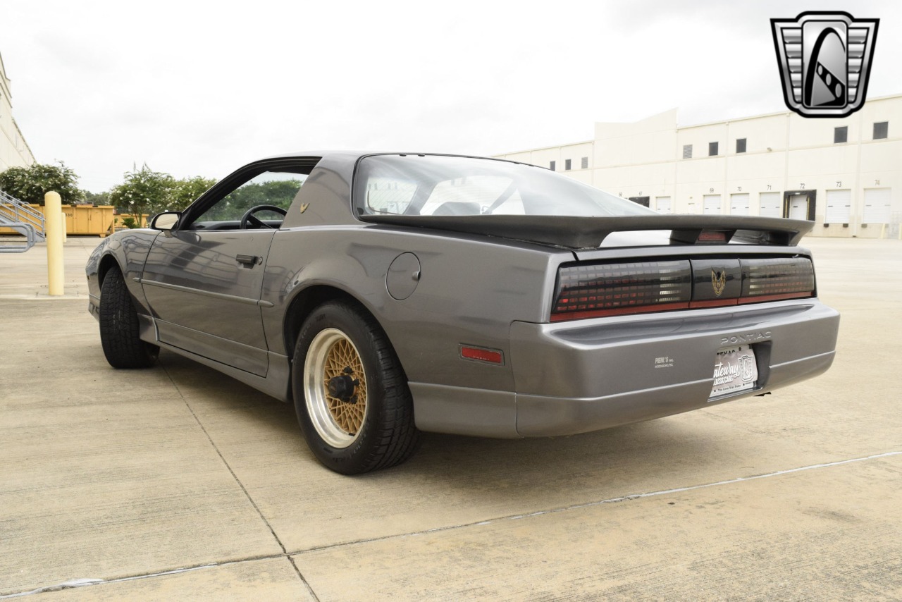 1988 Pontiac Firebird 3