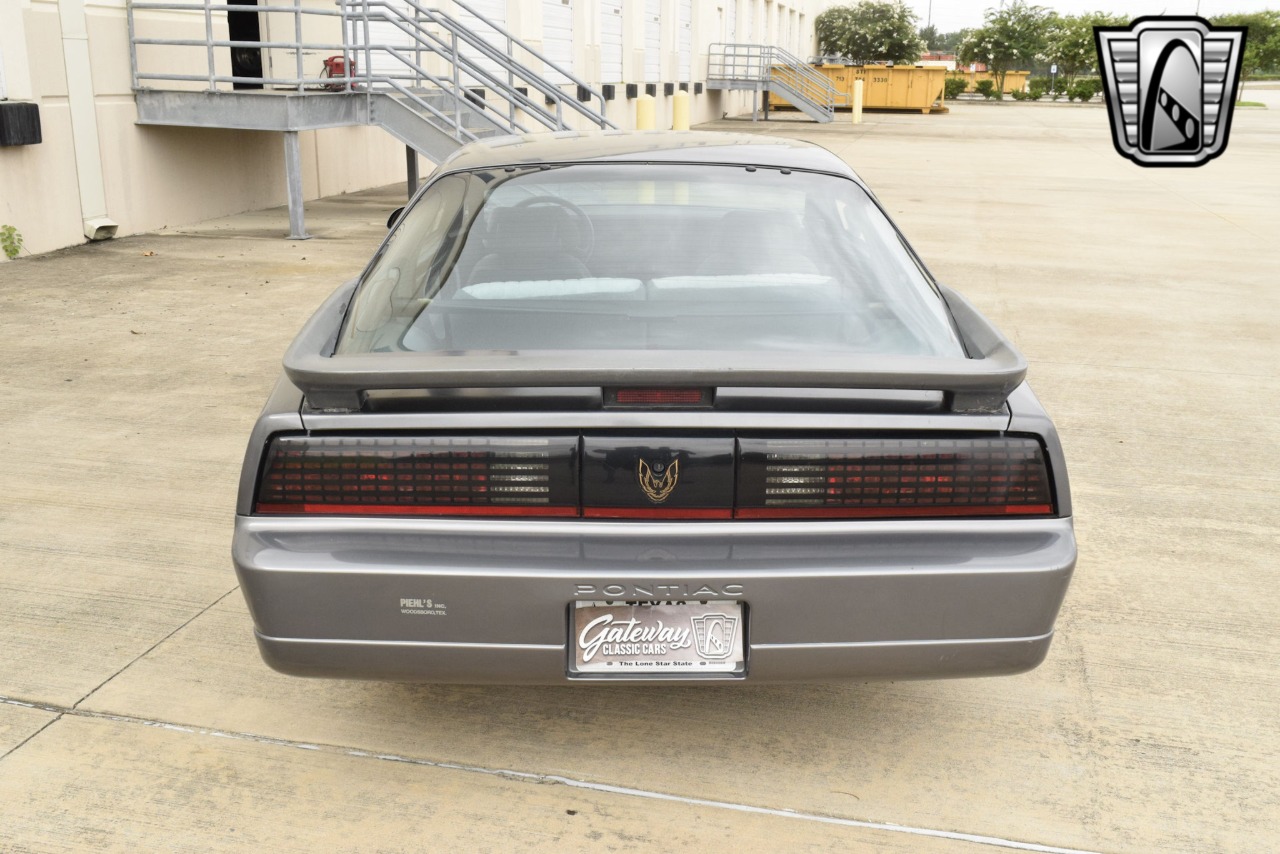 1988 Pontiac Firebird 38