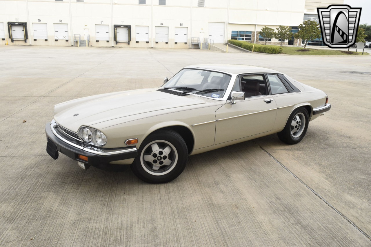 1984 Jaguar XJS 32