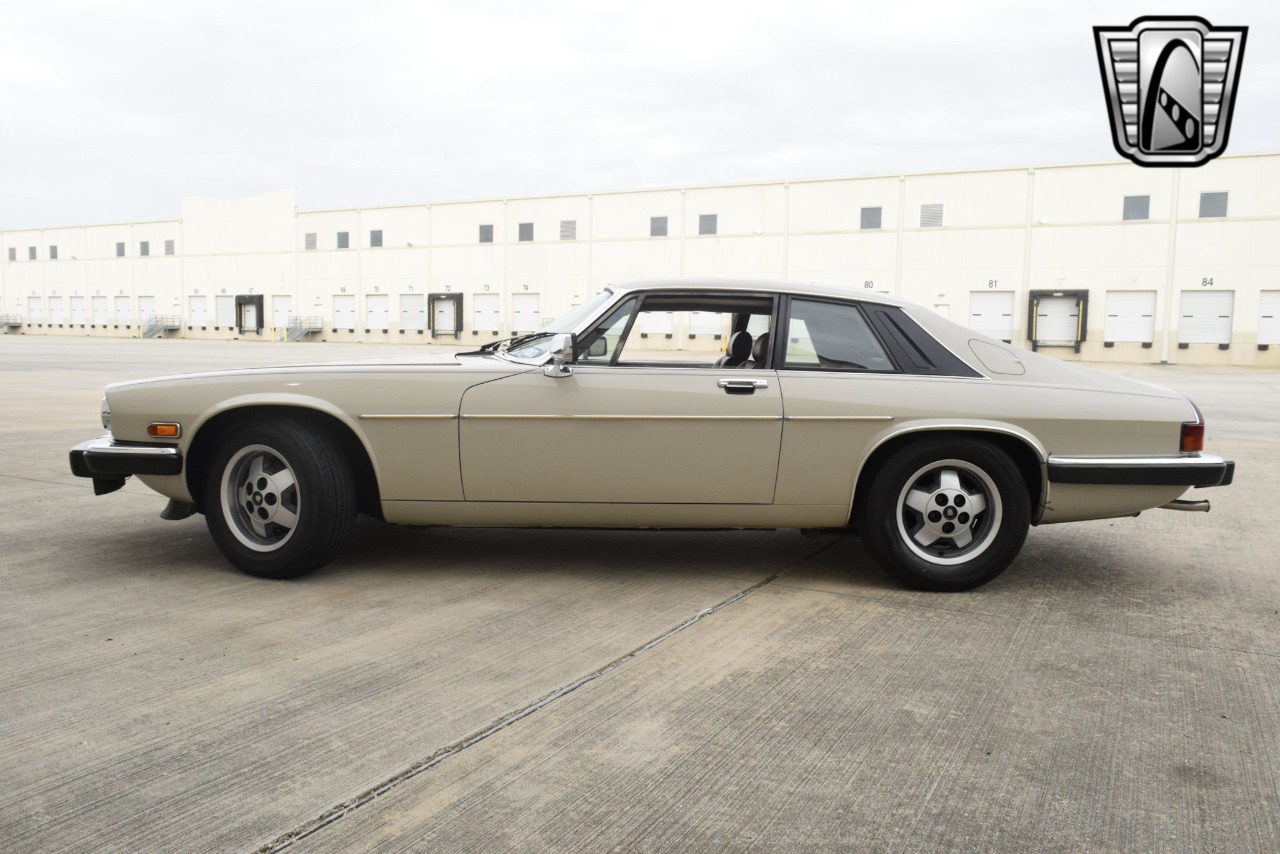 1984 Jaguar XJS 34