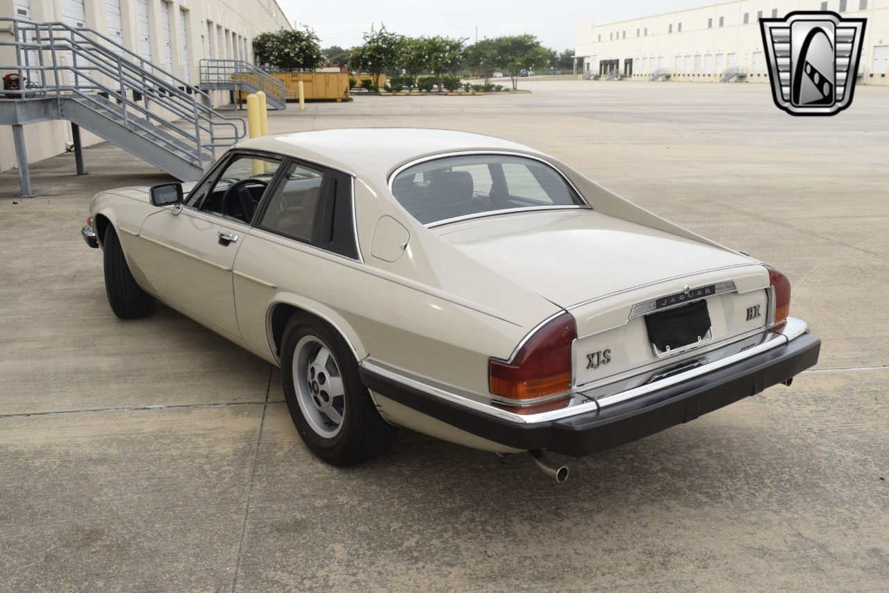 1984 Jaguar XJS 36