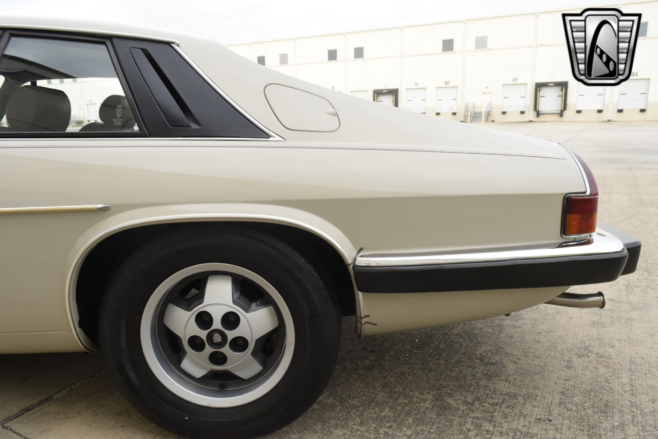 1984 Jaguar XJS 58