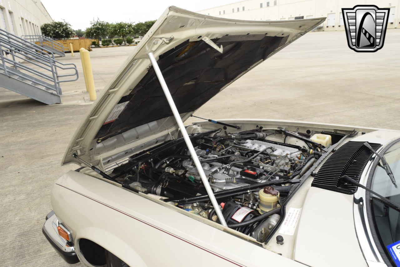 1984 Jaguar XJS 19