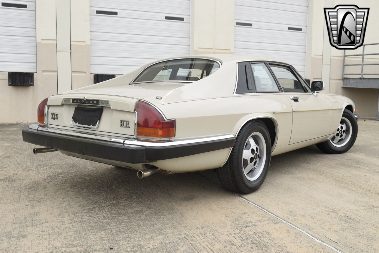1984 Jaguar XJS 41