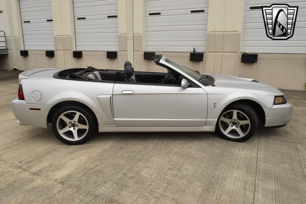 2003 Ford Mustang 34