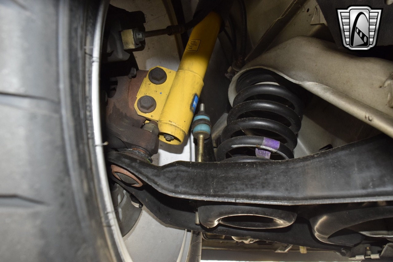 2003 Ford Mustang 82