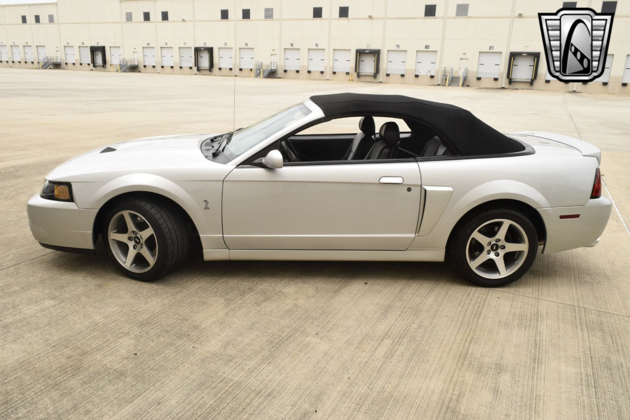 2003 Ford Mustang 41