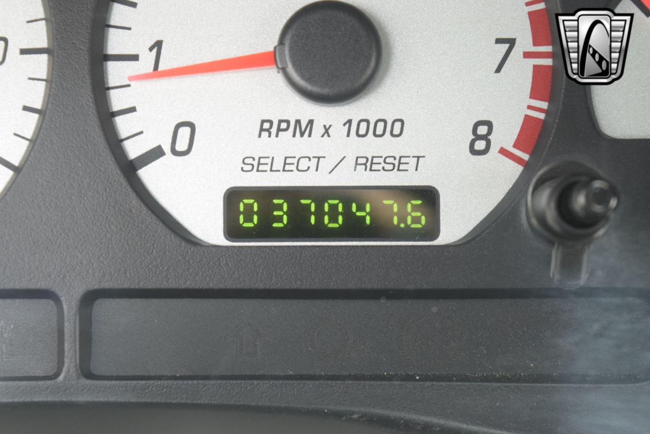 2003 Ford Mustang 25