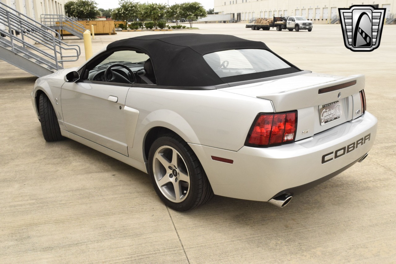 2003 Ford Mustang 43